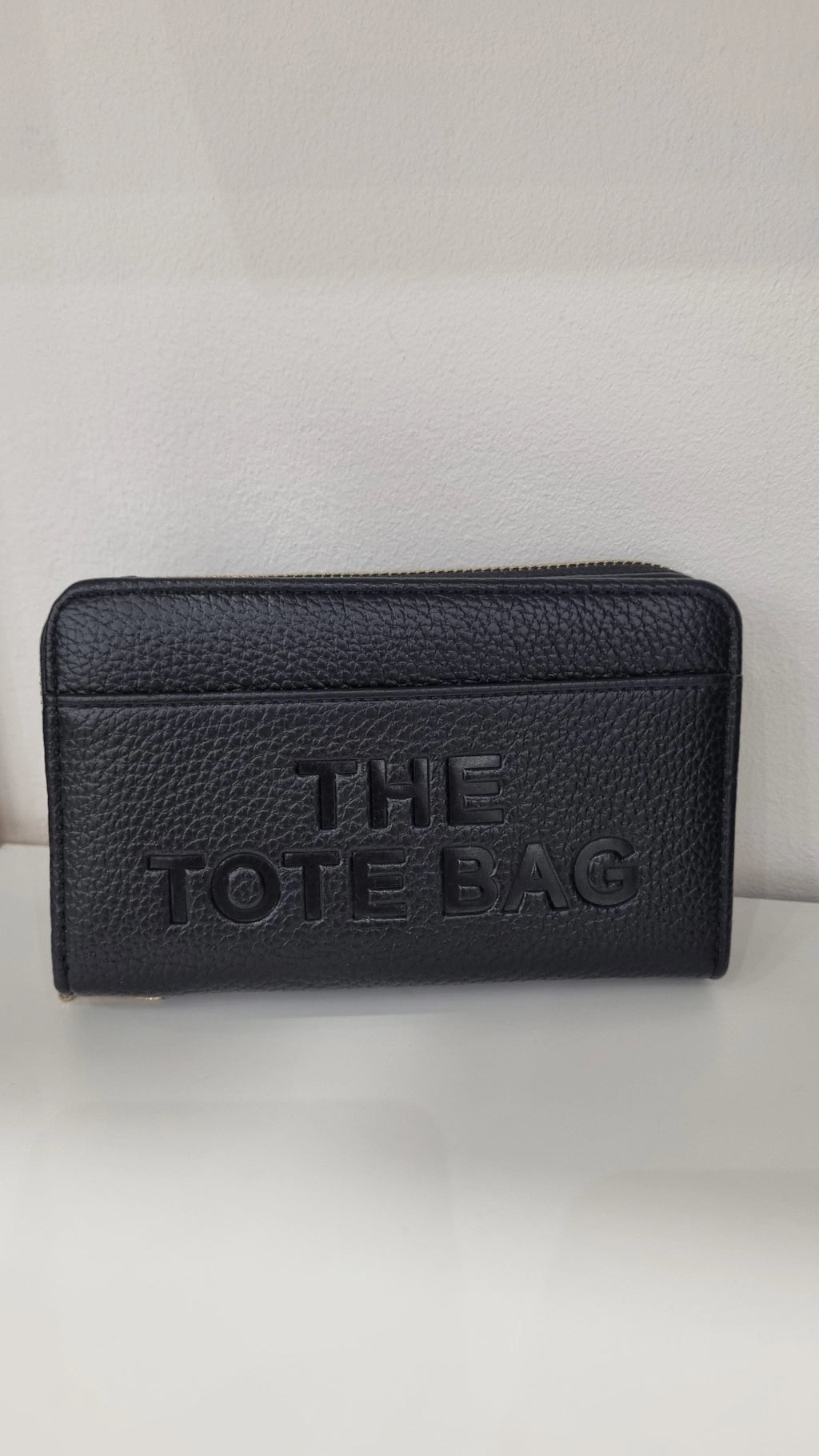 Tote medium size purse in black