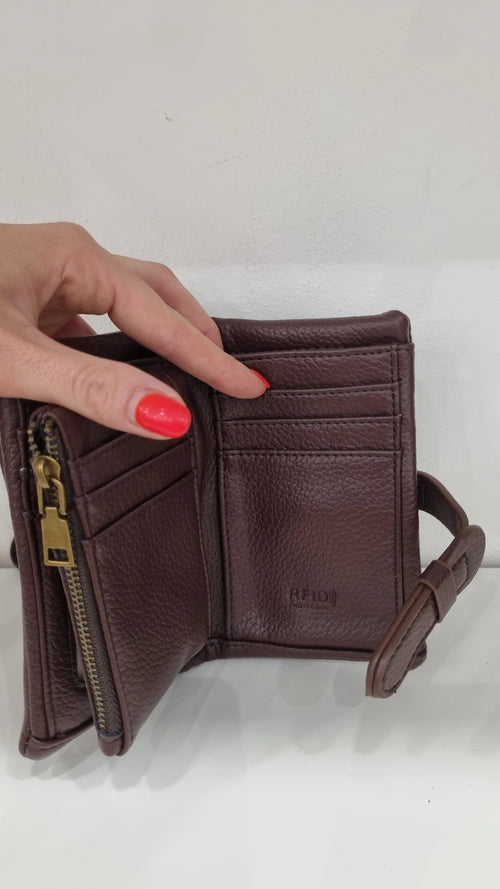 Bifold medium size wristlet purse chocolate brown