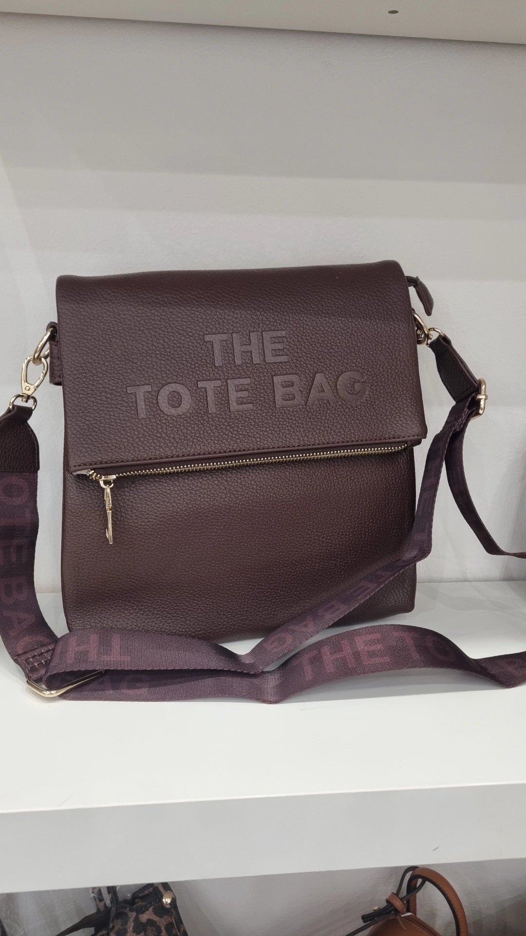 Tote folded messenger bag in chocolate brown