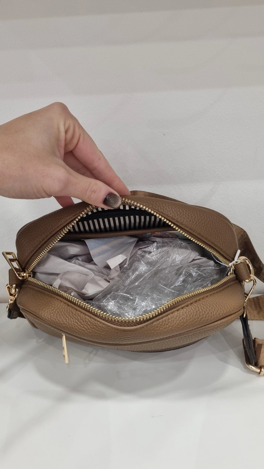 Tote camera bag in beige