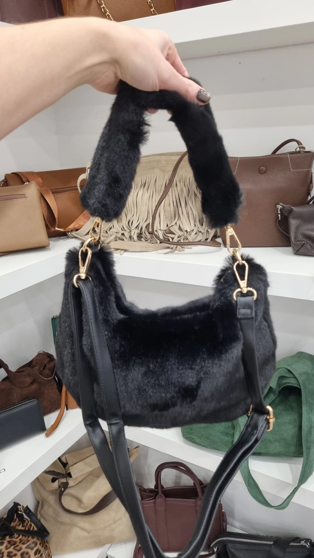 Faux fur crossbosy bag in black