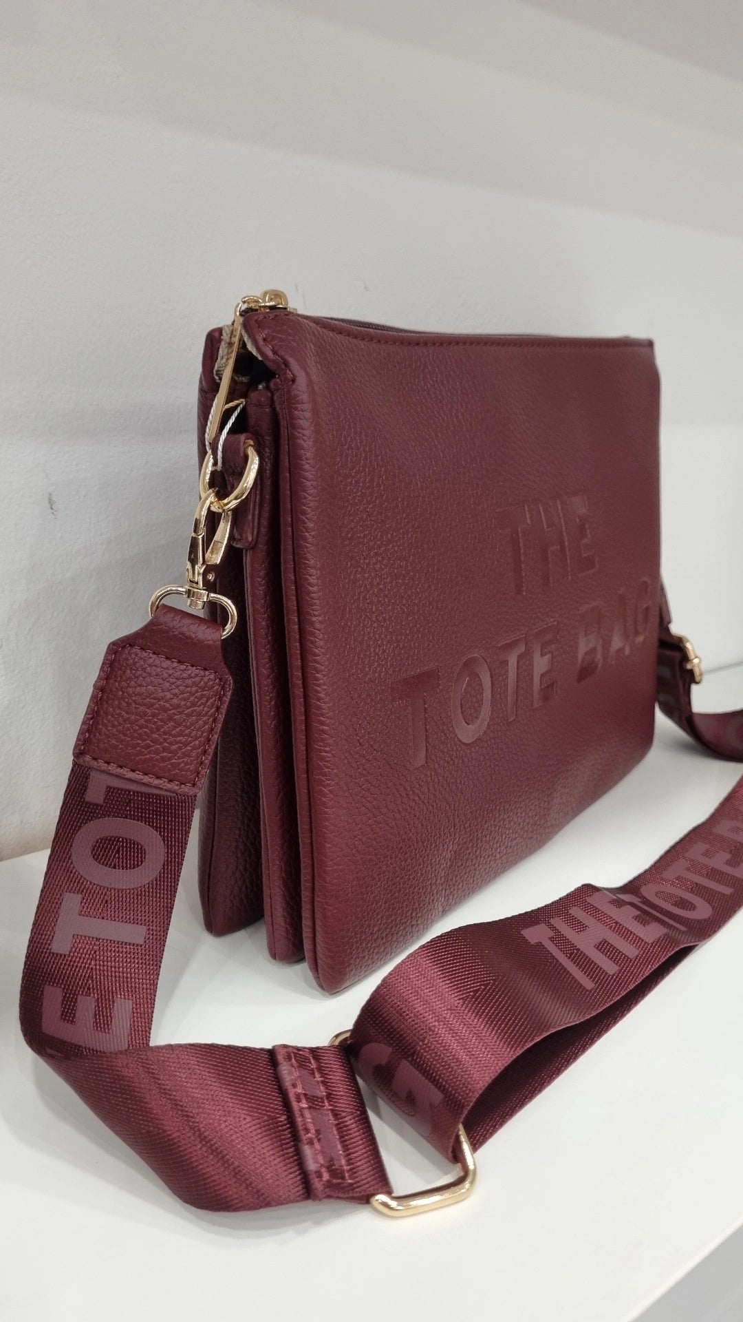 Tote triple compartment crossbody bag in burgandy
