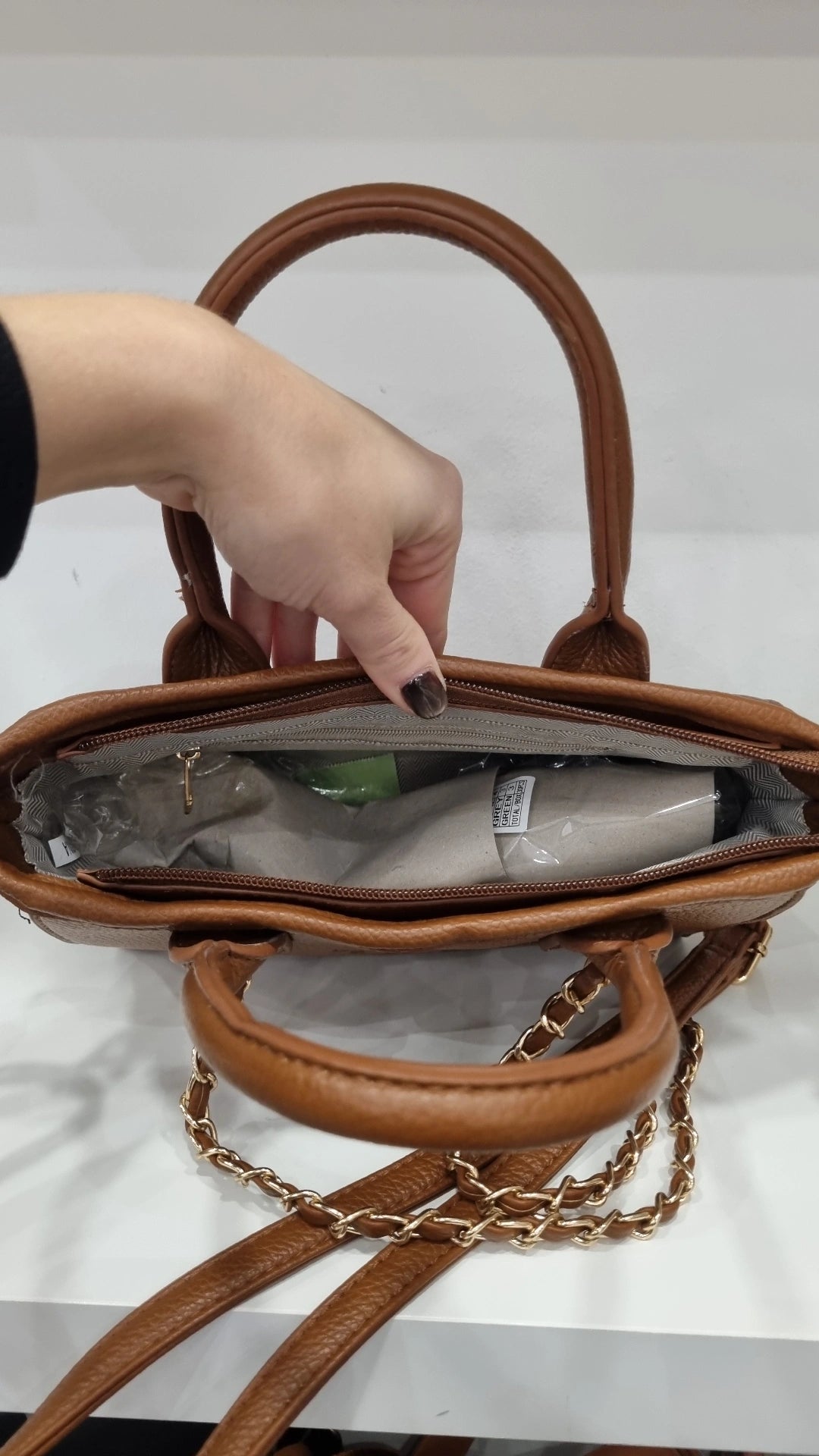 Brand new tote chain crosbsody bag in tan