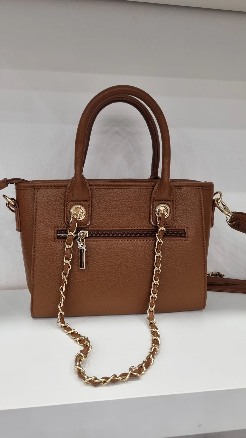 Brand new tote chain crosbsody bag in tan