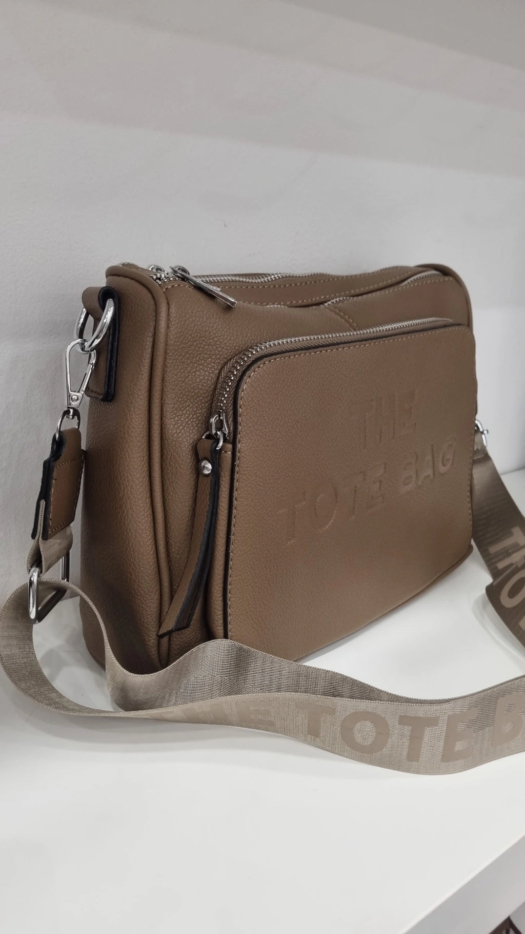 Tote double compartment crossbody bag in taupe