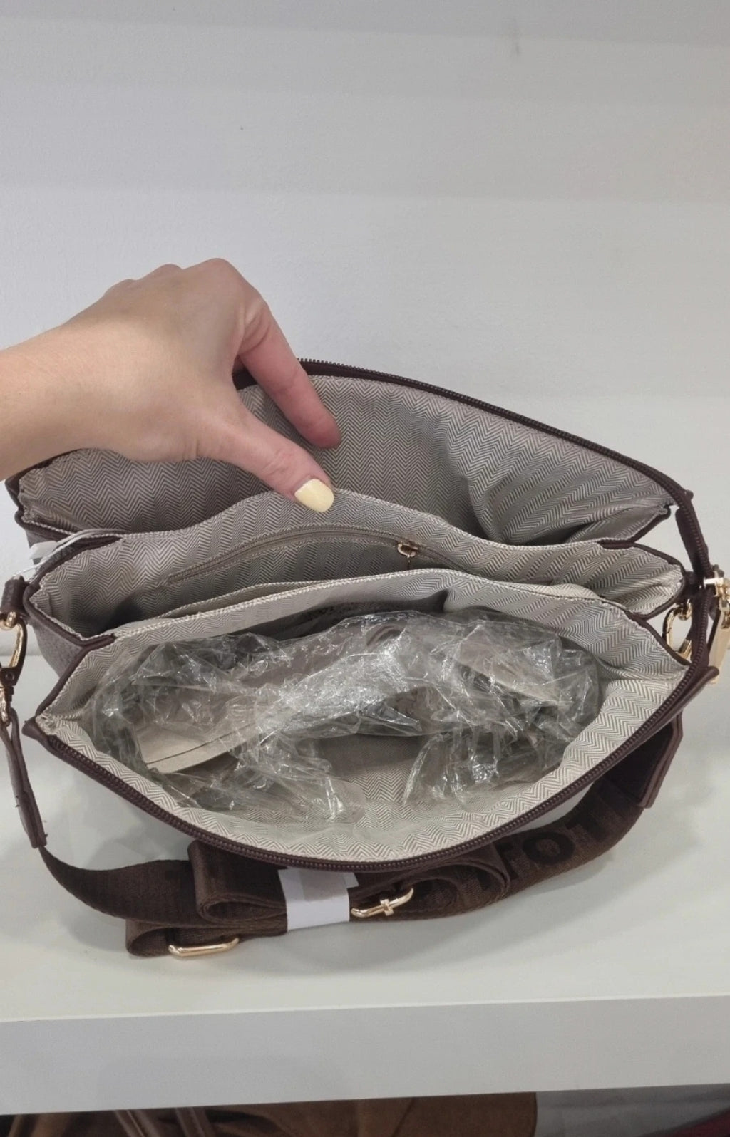 Tote triple compartment crossbody bag in chocolate brown