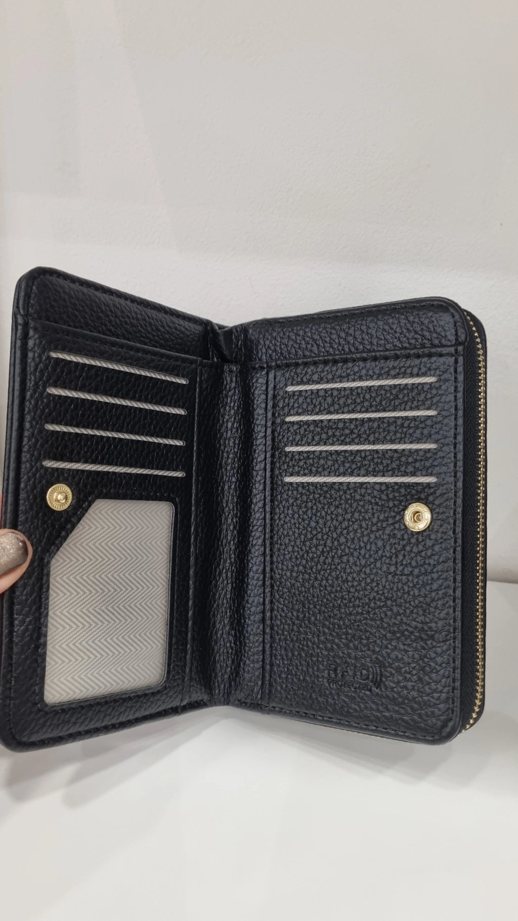 Tote medium size purse in black