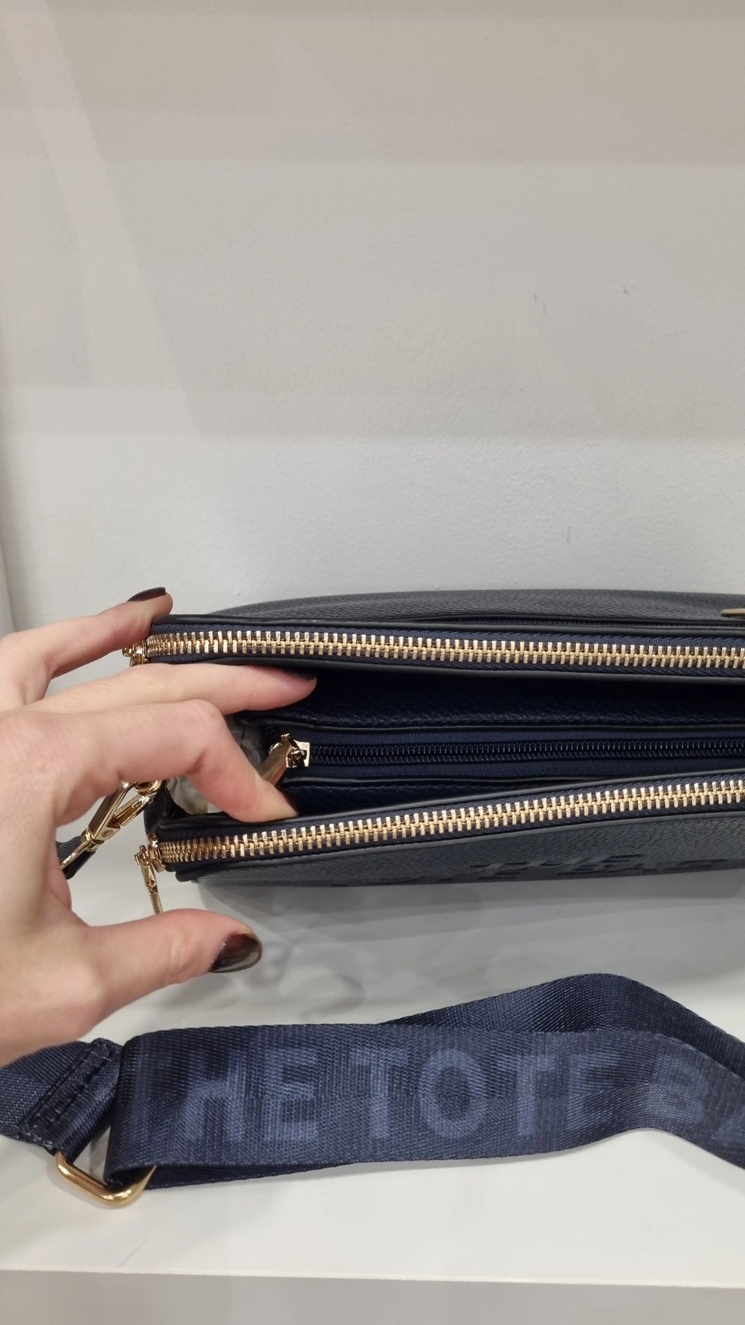 Tote triple compartment crossbody bag in navy