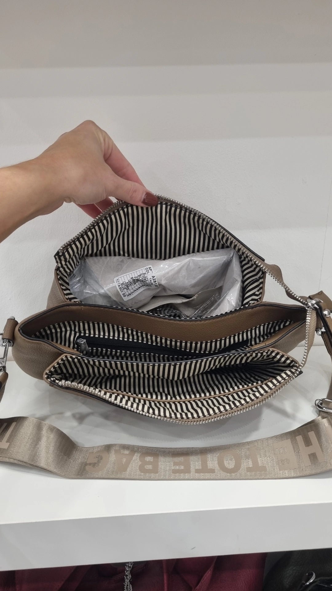 Tote triple compartment crossbody bag