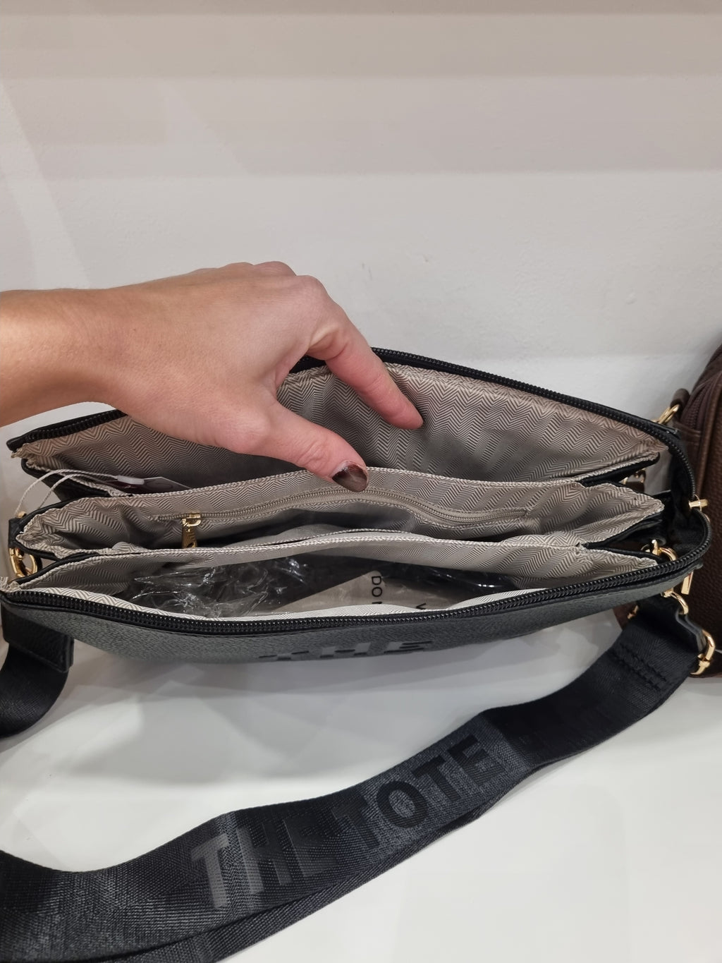 Tote triple compartment crossbody bag