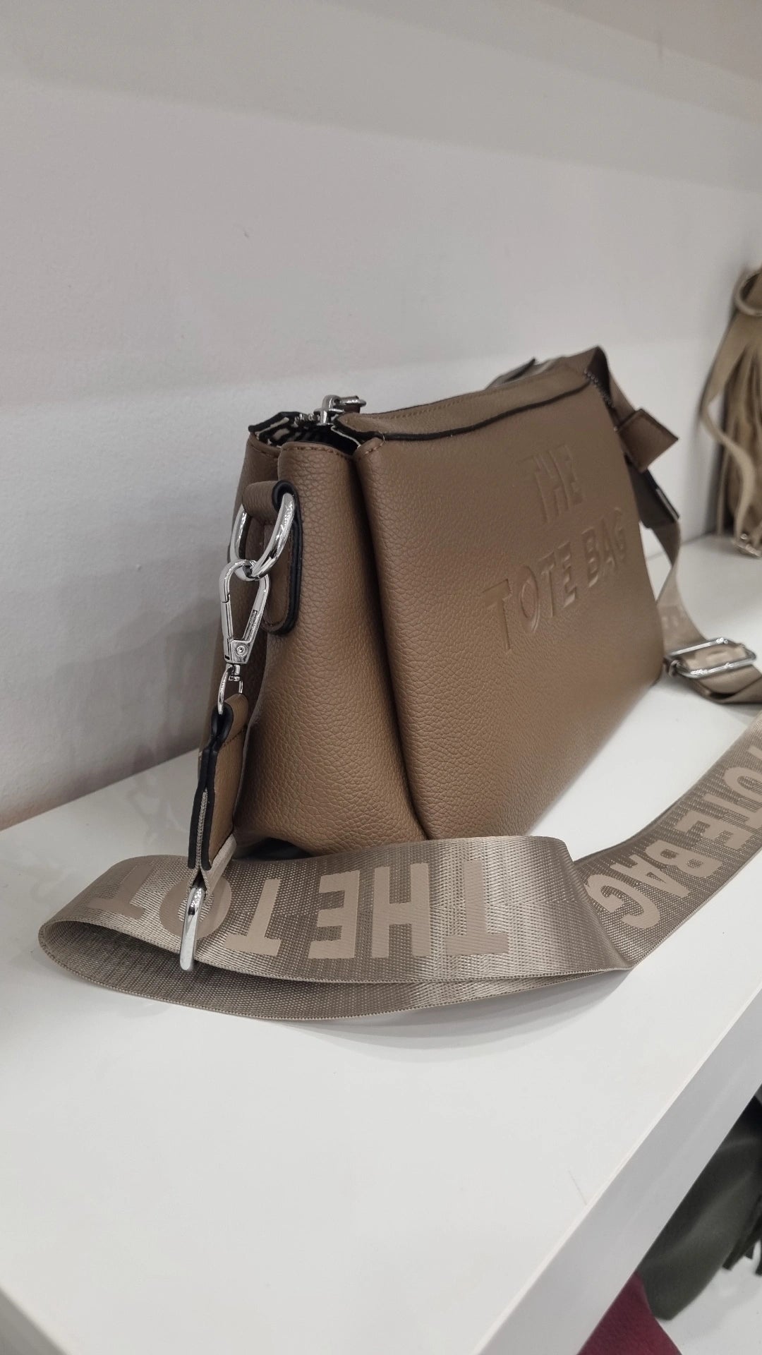 Tote triple compartment crossbody bag