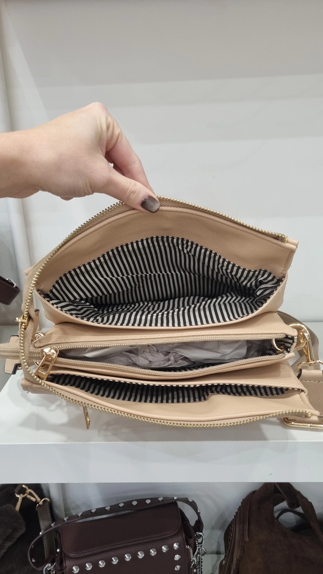 Tote triple compartment messenger bag in beige